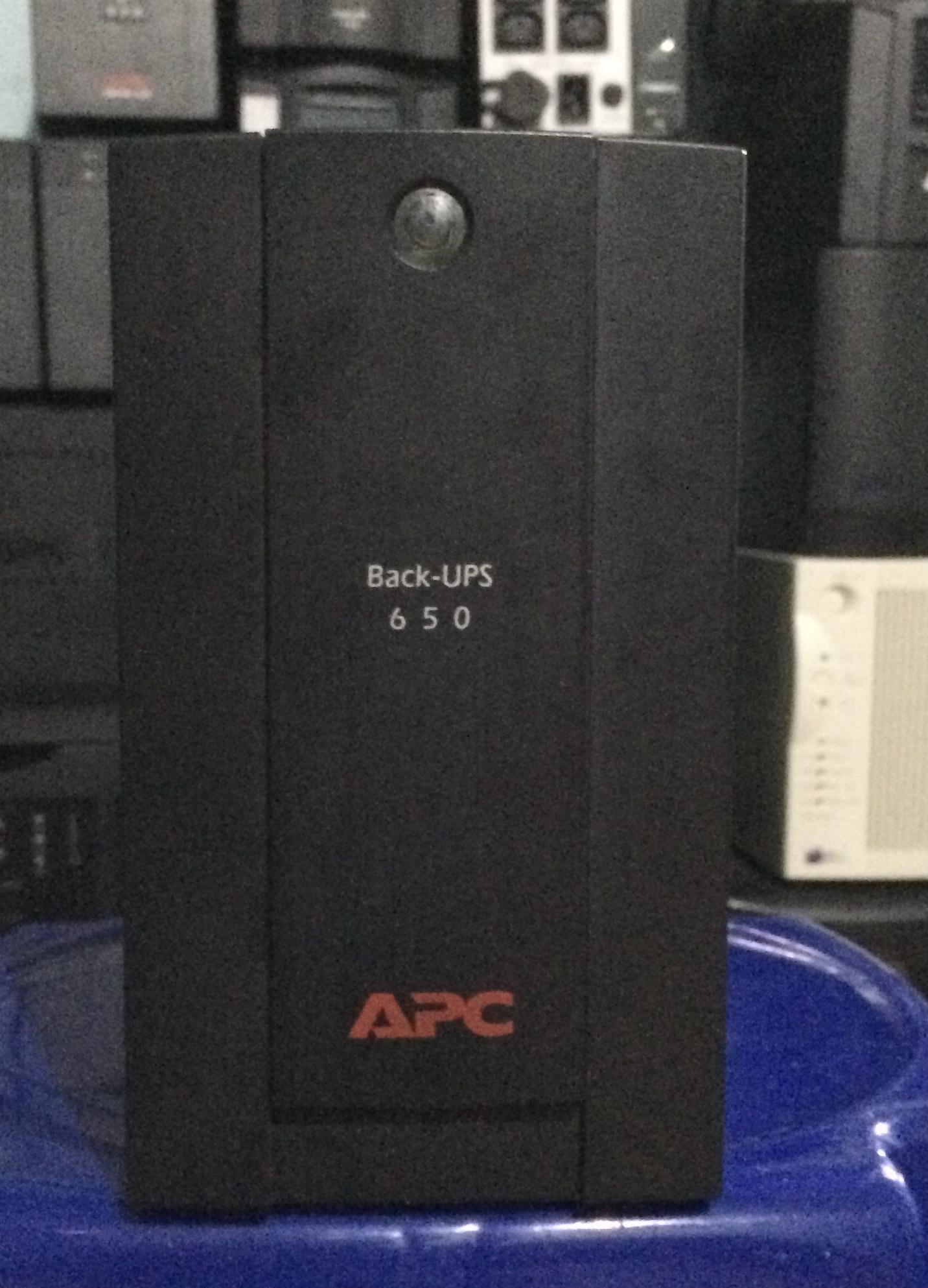 Ups apc BX650CI-MS dan battre