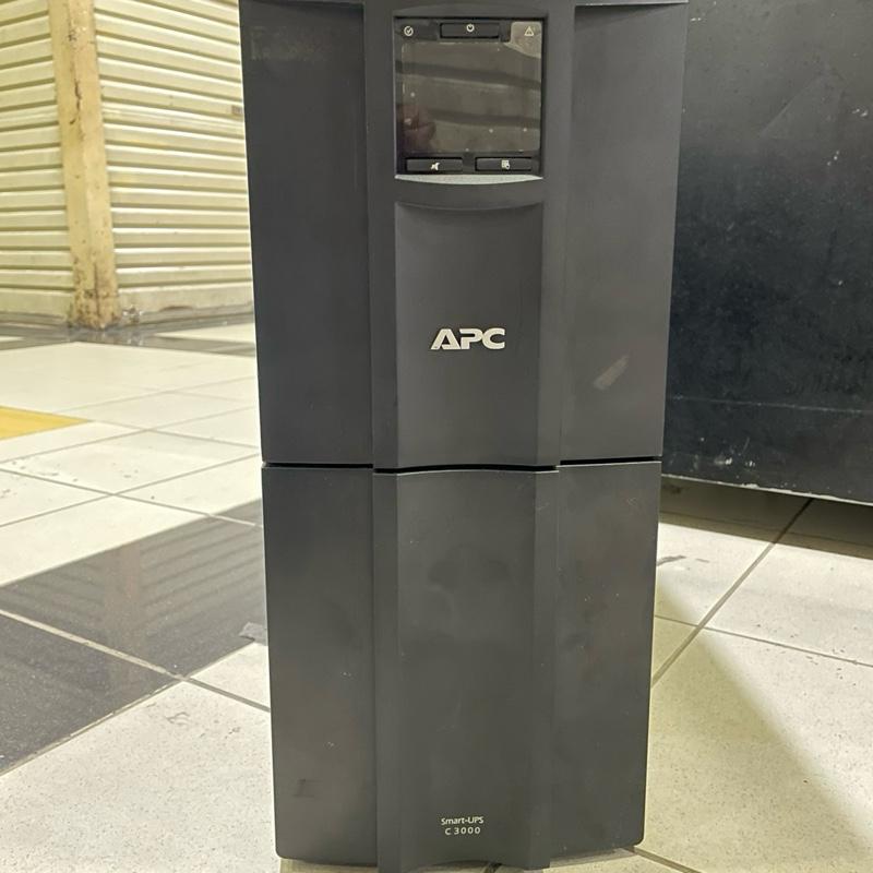 UPS APC SMC 3000 2100 watts